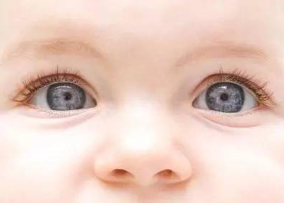 如何才能發(fā)現(xiàn)寶寶的視力問(wèn)題?