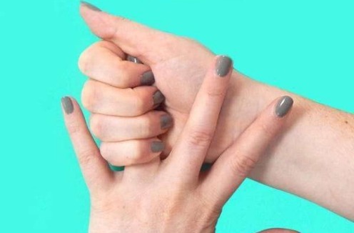 五根手指頭對應五個臟腑!揉一揉指尖能提升免疫力-易網<a href=http://m.logojc.com/ target=_blank class=infotextkey>健康養生</a>網 五根手指頭對應五個臟腑!揉一揉指尖能提升免疫力