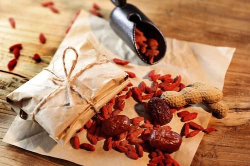 淮杞丹參烏雞湯——調補氣血健脾開胃