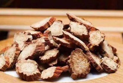 為什么丹參是傷肝中藥 丹參中藥的禁忌-易網健康<a href=http://m.logojc.com/jkys/ target=_blank class=infotextkey>養生</a>網 為什么丹參是傷肝中藥 丹參中藥的禁忌