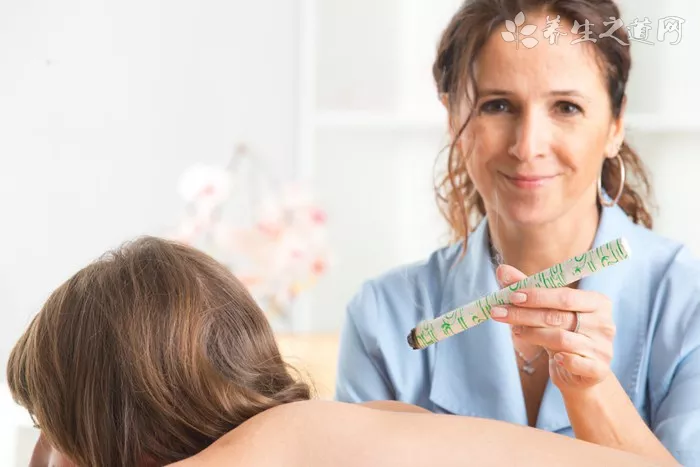 女人艾灸哪些穴位好-易網健康養生網 女人艾灸哪些穴位好