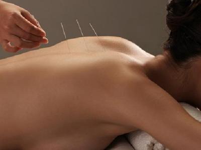 出現耳鳴癥狀怎么緩解效果好 吃水果配合針灸治療可緩解耳鳴癥狀